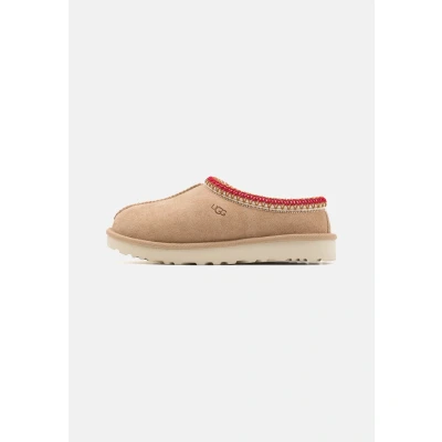 Image of UGG Tasman Slippers, Women&#039;s, Size: 7, Sand/dark cherry Suede