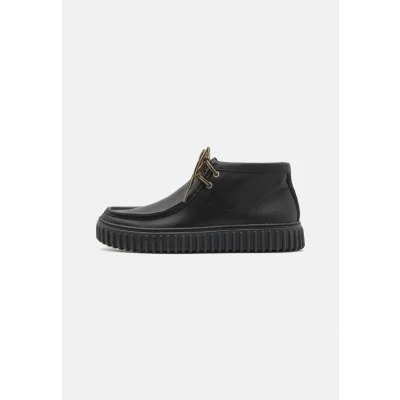 Image of Clarks Men&#039;s Torhill Hi Chukka Boot, Black Leather, 8 UK