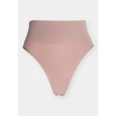 Image of Triumph SOFT Sculpt Bandeau Thong, Women&#039;s, Size: 10, Toasted almond
