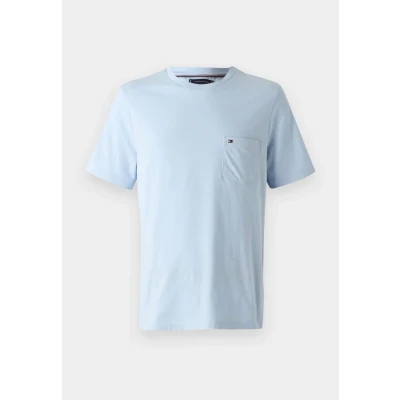 Image of Tommy Hilfiger Essential Solid Pocket TEE Basic Tshirt, Men&#039;s, Size: Small, Breezy blue