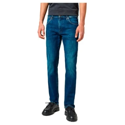 Image of Wrangler Greensboro Straight leg jeans, Men&#039;s, Size: 38x30, Blue jam