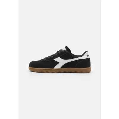 Image of Diadora Tokyo Unisex Trainers, Size: 9.5, Black leather and imitation
