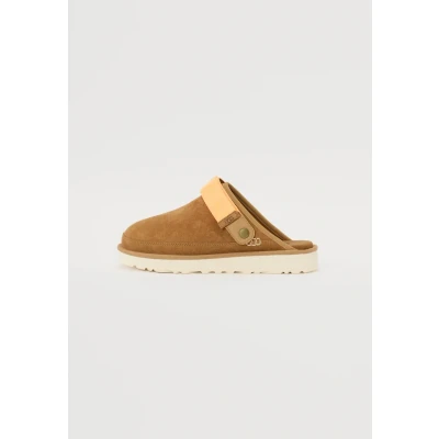 Image of UGG Goldencoast Clogs, Men&#039;s, Size: 9, Chestnut/bright melon Suede