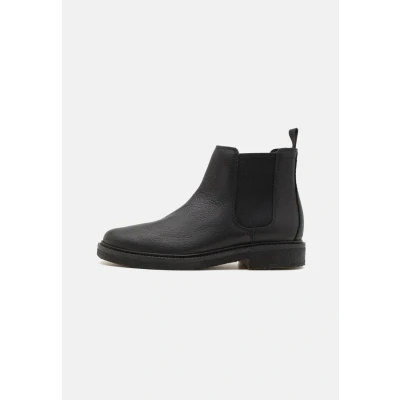 Image of Clarks Men&#039;s Clarkdale Easy Chelsea Boot, Black Leather, 8 UK