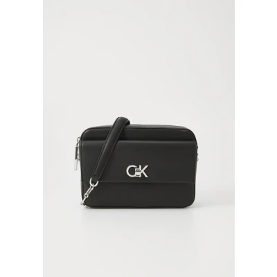 Image of Calvin Klein RE LOCK Pocket Camera BAG Across body bag, Women&#039;s, Size: ONE, Black