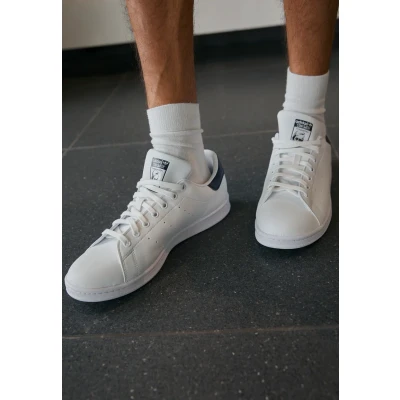 Image of adidas Originals STAN Smith Unisex Trainers, Size: 10, Footwear white/collegiate navy High quality imitation leather