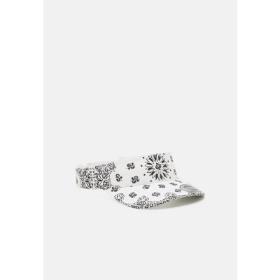 Image of Urban Classics Bandana Print Visor Unisex Cap, Men&#039;s, Size: One Size, White