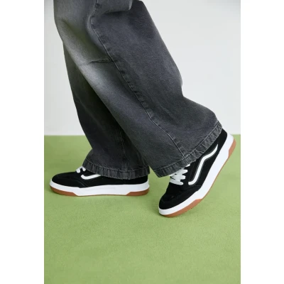 Image of Vans Hylane Unisex Skate shoes, Size: 5, Black/white/gum Suede