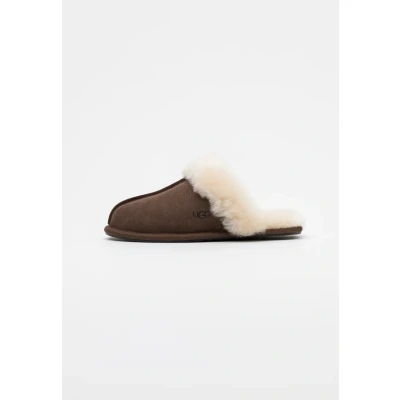 Image of UGG Scuffette Slippers, Women&#039;s, Size: 3, Espresso Suede