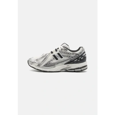 Image of New Balance M1906 Unisex Trainers, Size: 3.5, Grey Textile/synthetics