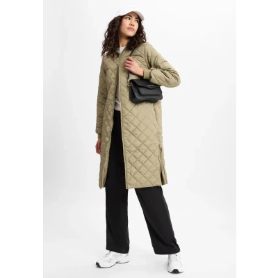 Image of Noisy May Women&#039;s Nmgilly Quilted Coat FWD Noos, Mermaid, XS