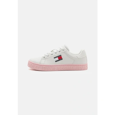 Image of Tommy Jeans LOGO Trainers, Women&#039;s, Size: 3.5, Ecru leather and imitation