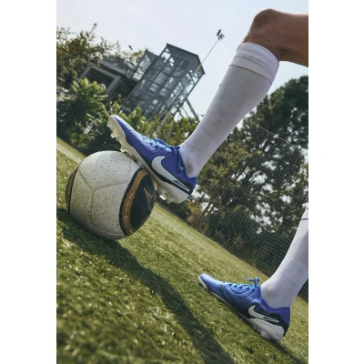 Image of Nike Performance Tiempo Legend 10 PRO FG Moulded stud football boots, Men&#039;s, Size: 6/6.5, Soar/white Imitation leather/ textile