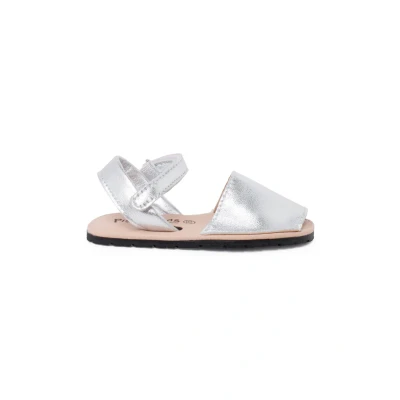 Image of Pisamonas Menorquinas Barefoot Sandals for kids, Size: 230, Plata shoes
