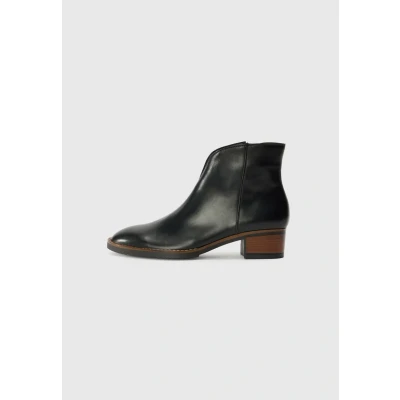 Image of Gabor Classic ankle boots, Women&#039;s, Size: 5, Brown shoes