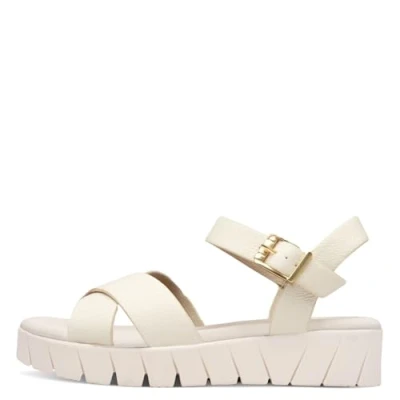 Image of s.Oliver Platform sandals, Women&#039;s, Size: 4, Cream shoes