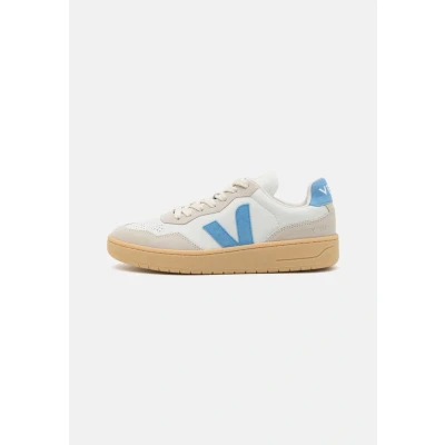 Image of Veja V90 Trainers, Men&#039;s, Size: 7, Extra white/aqua/natural Leather