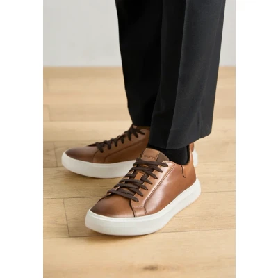 Image of Geox Men&#039;s U Deiven D Trainers, Lt Brown, 7 UK