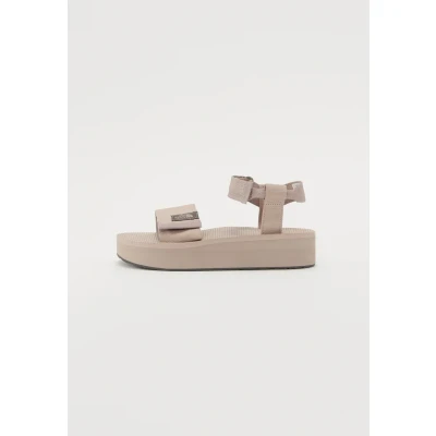 Image of The North Face Skeena Platform sandals Moonstone grey/smoked, Women&#039;s, Size: 80, grey/smoked shoes