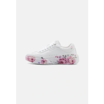 Image of Skechers Women&#039;s Cordova Classic Painted Flora Sneaker, White Opulent Garden, 3.5 UK