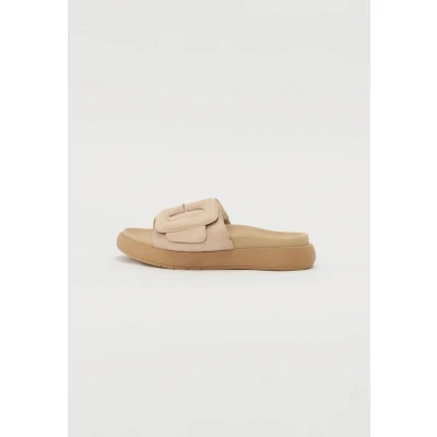 Image of Gabor Slippers, Women&#039;s, Size: 3.5, Oak Suede