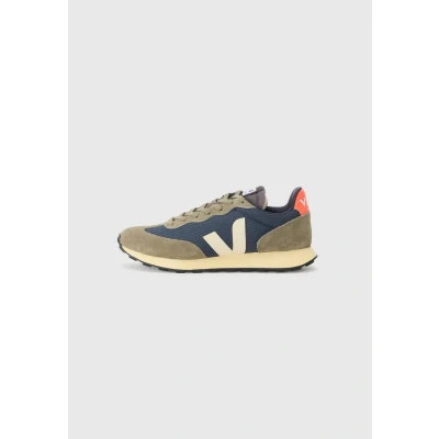 Image of Veja RIO Branco II Trainers, Men&#039;s, Size: 8, Dark blue/orange shoes
