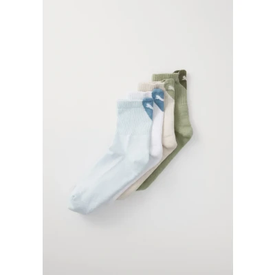 Image of Puma Women Heart LOGO Short CREW 4 PACK Socks, Women&#039;s, Size: 2.5 5, Blue/green
