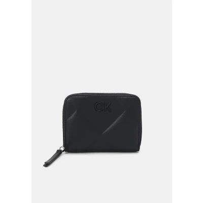 Image of Calvin Klein Quilt Medium ZIP Around Wallet Wallet, Women&#039;s, Size: One Size, Black