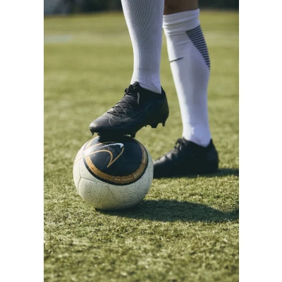 Image of Nike Performance ZOOM Vapor 16 PRO FG Moulded stud football boots, Size: 6, Black/deep jungle Textile/synthetics
