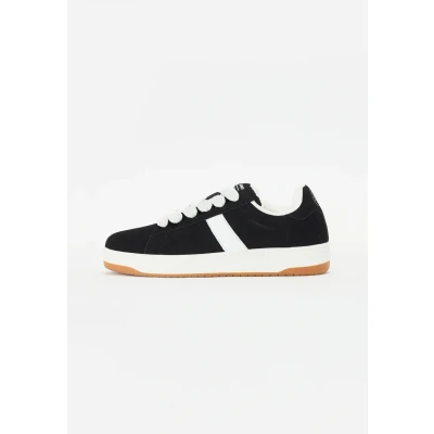 Image of Jack &amp; Jones Jfwmiles Suede Sneaker Trainers, Men&#039;s, Size: 7, Black/white