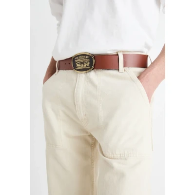 Image of Levi&#039;s Billy Plaque BELT Unisex Belt, Size: 32, Medium brown