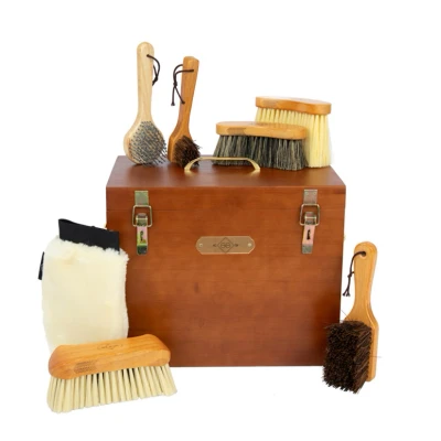 Image of Grooming Deluxe Tack Box Set