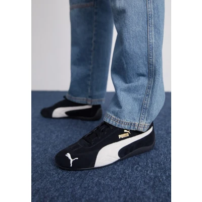 Image of Puma Speedcat Unisex Trainers, Size: 3.5, Black/white shoes