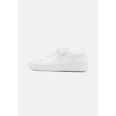 Image of Champion Rebound 2.0 LOW Unisex Basketball shoes for kids, Size: 10.5, Triple white Pu
