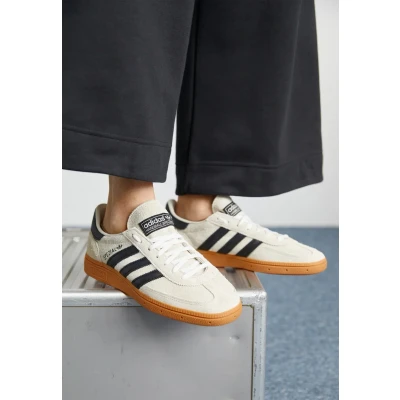 Image of adidas Originals Handball Spezial Trainers, Women&#039;s, Size: 3, Alumina/core black/white Suede