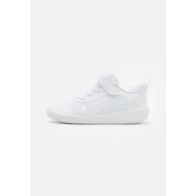 Image of Nike Performance OMNI Multi Court Trainers for kids, Size: 12.5K, White/white pure platinum Textile/synthetics