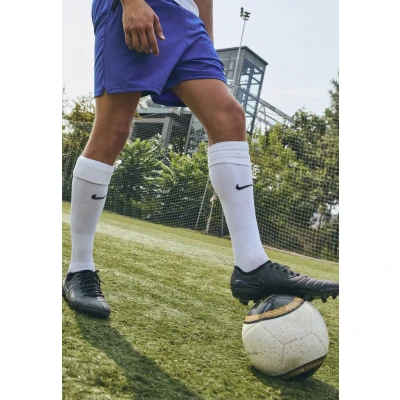Image of Nike Performance Tiempo Legend 10 PRO FG Moulded stud football boots, Size: 6, Black/deep jungle Imitation leather/ textile