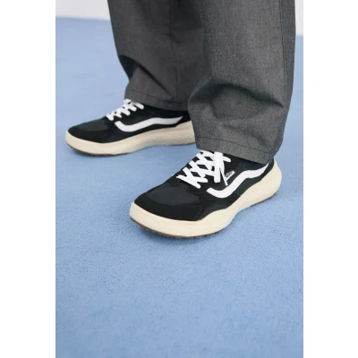 Image of Vans Ultrarange NEO VR3 Unisex Trainers, Size: 10, Black/white Leather and textile