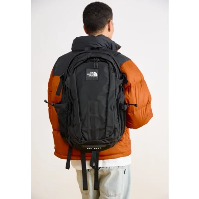 Image of The North Face HOT SHOT Unisex Rucksack, Size: One Size, Black/white
