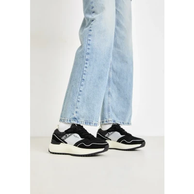 Image of Pepe Jeans KIMI LAND Trainers, Women&#039;s, Size: 6, Black Leather and textile