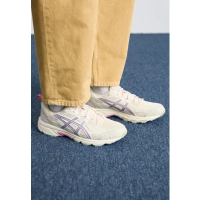 Image of Asics Sportstyle Gelnunobiki Unisex Trainers, Size: 7, Cream/sweet pink Imitation leather/ textile