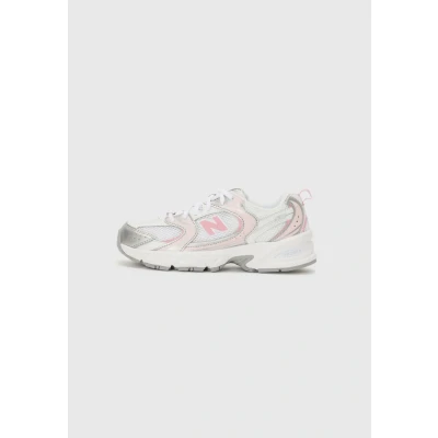 Image of New Balance GR530 Unisex Trainers for kids, Size: 6, Reflection shoes
