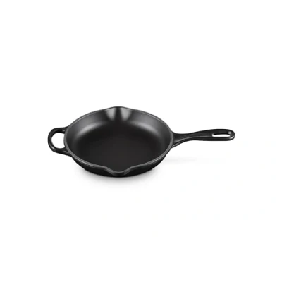 Image of Le Creuset Skillet Signature Matte Black ø 20 cm enameled non stick coating Suitable for all Cooktops