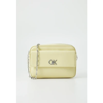 Image of Calvin Klein LOCK Pocket Camera BAG Across body bag, Women&#039;s, Size: One Size, Parsnip