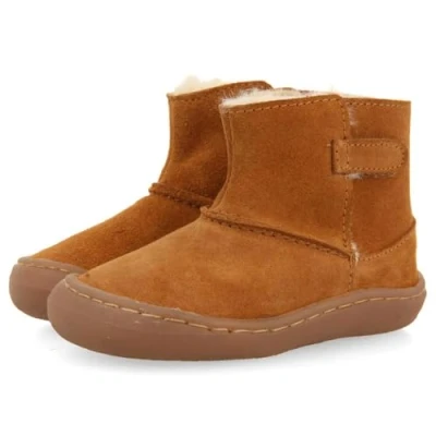 Image of Gioseppo Komlo Barefoot Classic ankle boots for kids, Size: 8K, Cognac Suede