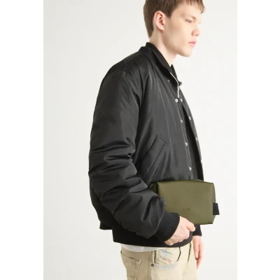 Image of Rains Wash BAG Small Unisex bag, Size: One Size, Revel