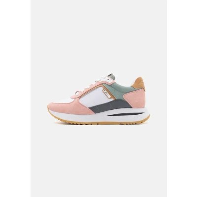 Image of Guess ENERGY2 Trainers, Women&#039;s, Size: 4, White/pink Leather and textile