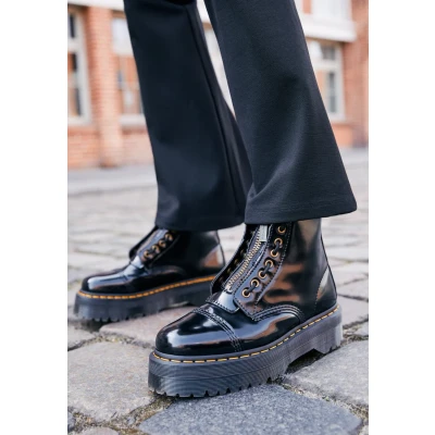 Image of Dr. Martens Vegan Sinclair Platform ankle boots, Women&#039;s, Size: 3, Black oxford High quality imitation leather