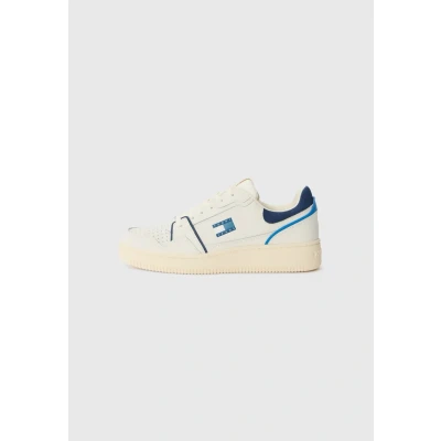 Image of Tommy Jeans Retro Trainers, Men&#039;s, Size: 400, Navy shoes