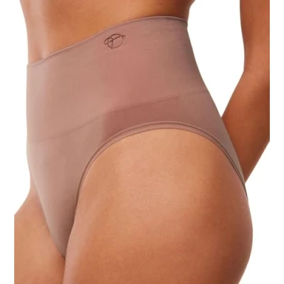 Image of Triumph SOFT Sculpt Bandeau MAXI Briefs, Women&#039;s, Size: 18, Toasted almond